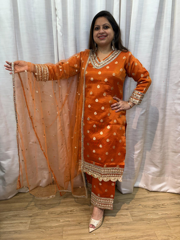 MIRROR GOTTA WORK KURTA SET