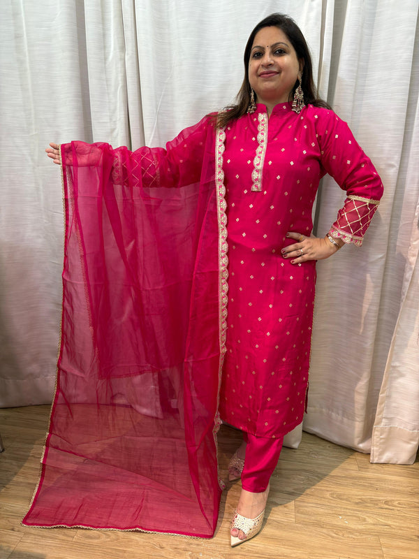 ROSE PINK WEAVED DOLA SILK KURTA SET WITH ORGANZA DUPATTA (Gulaab)