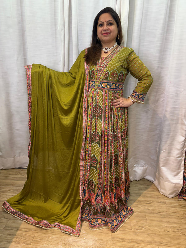 GREEN ANARKALI KALIDAR STYLE PURE CHINNON GOWN SET