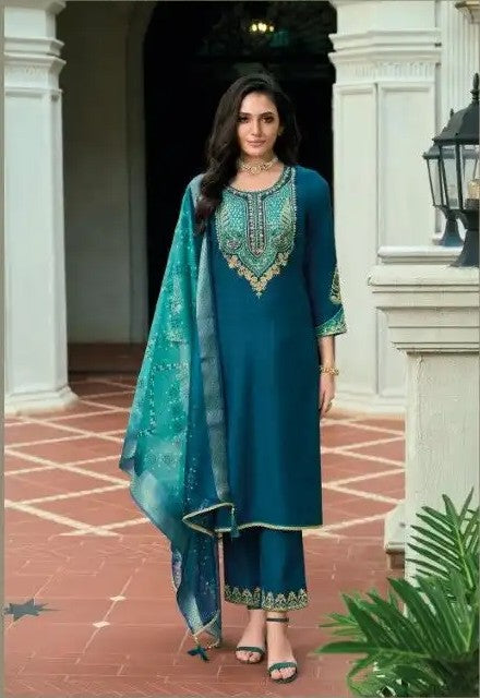 EMBROIDED KURTA SET WITH OMBRE DUPATTA